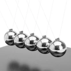 Giant Newton's Cradle - Newton Cradle XL - Bureau Gadget
