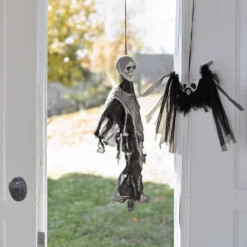 Hanging skull decor - Hangend schedeldecor