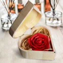 Hartvormige Doos met Rode Roos - Oplosbare Roos - 10 cm