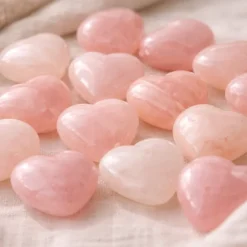Hartvormige rozenkwarts - Heart shaped rose quartz