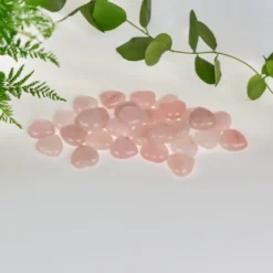 Hartvormige rozenkwarts - Heart shaped rose quartz