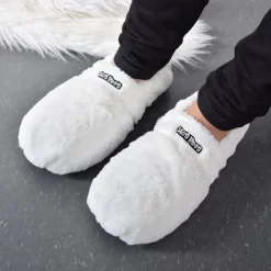Hot Feet Deluxe Verwarmbare Sloffen - Wit of Zwart