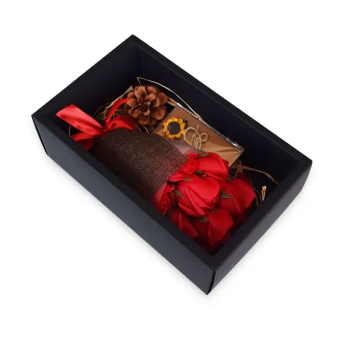 Red Rose Black Box - 7 rozen - 21 cm - Oplosbare Rozen