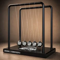 Stormtrooper Newton's Cradle - 19.5 x 12 x 15 cm