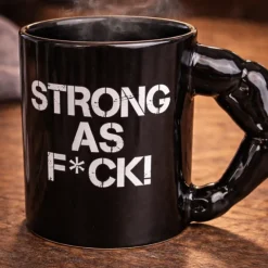 Strong as F*ck mok - Steengoed - Stoer design - Ruime inhoud