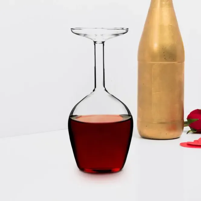 Upside Down Wine Glass - 350 ml - Omgekeerd Wijnglas
