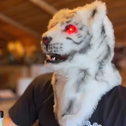 Wit Tijger Masker - Rode LED Ogen - Bewegende Bek - Thema Feesten